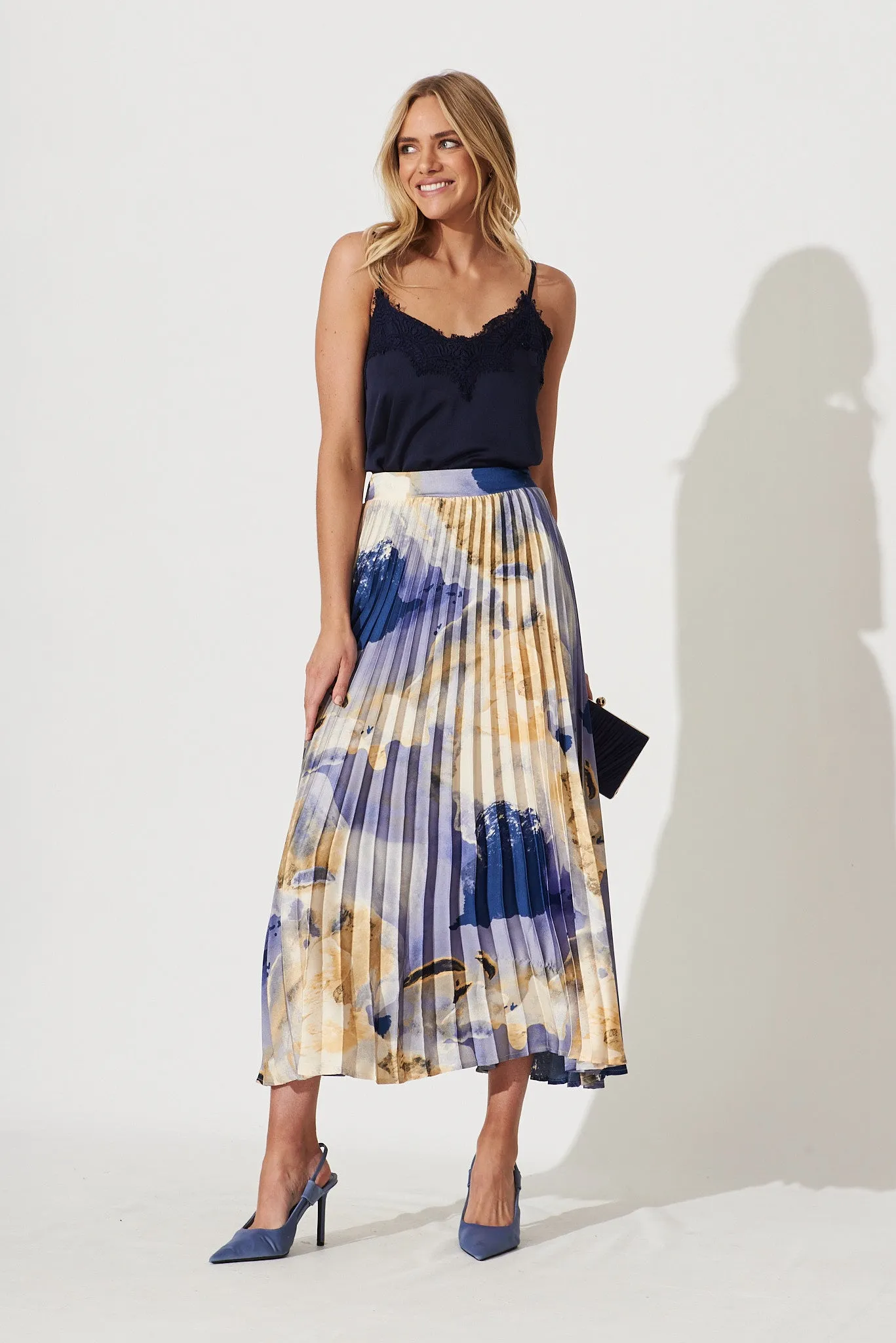 Allison Midi Pleat Skirt In Blue With Beige Print Satin