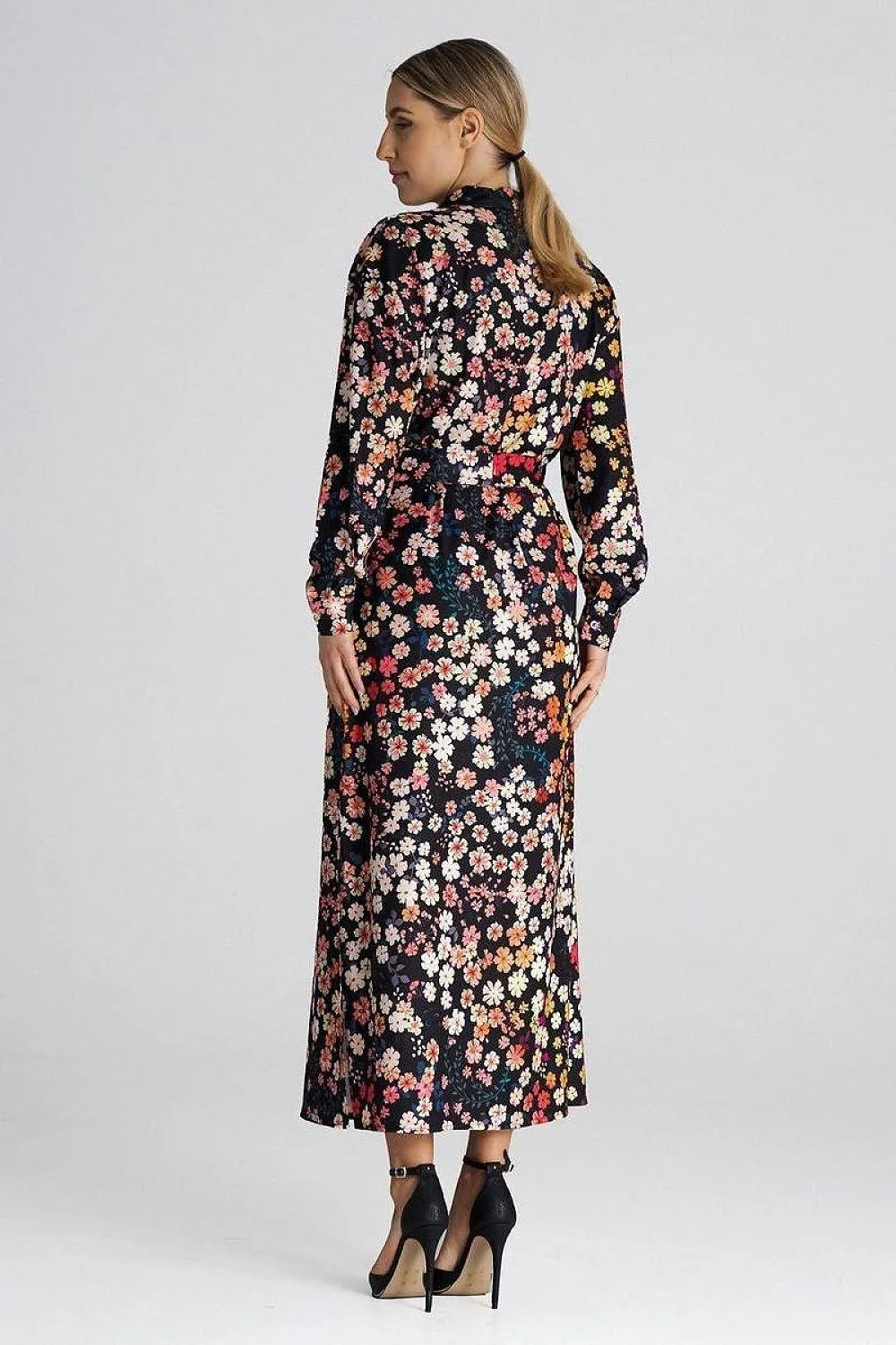Chic Maxi Shirt Dress with Tailored Collar and Buttoned Sleeves
