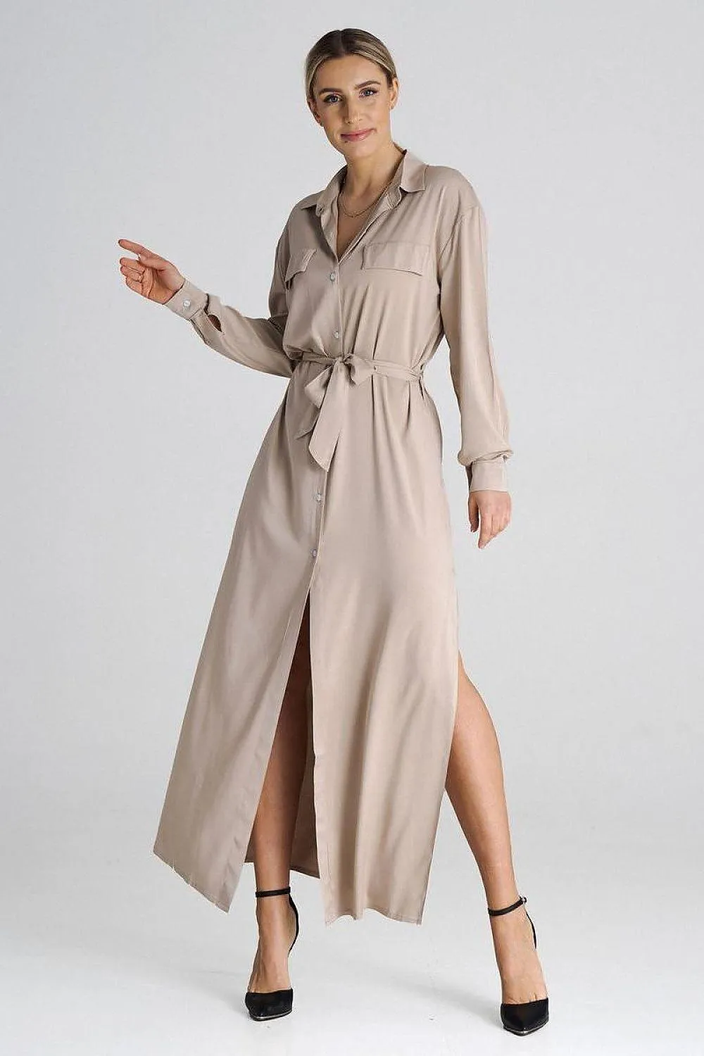 Chic Maxi Shirt Dress with Tailored Collar and Buttoned Sleeves