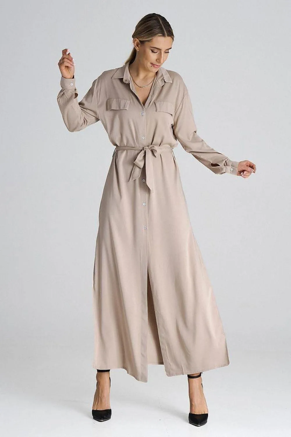 Chic Maxi Shirt Dress with Tailored Collar and Buttoned Sleeves