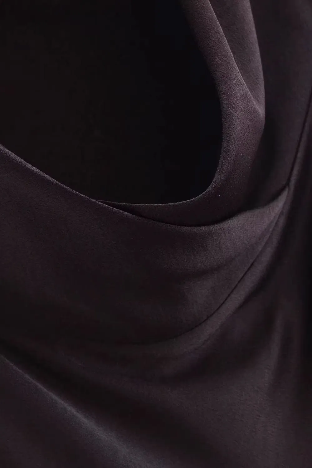 'Garrett' Chic Satin Pleated Shift Dress