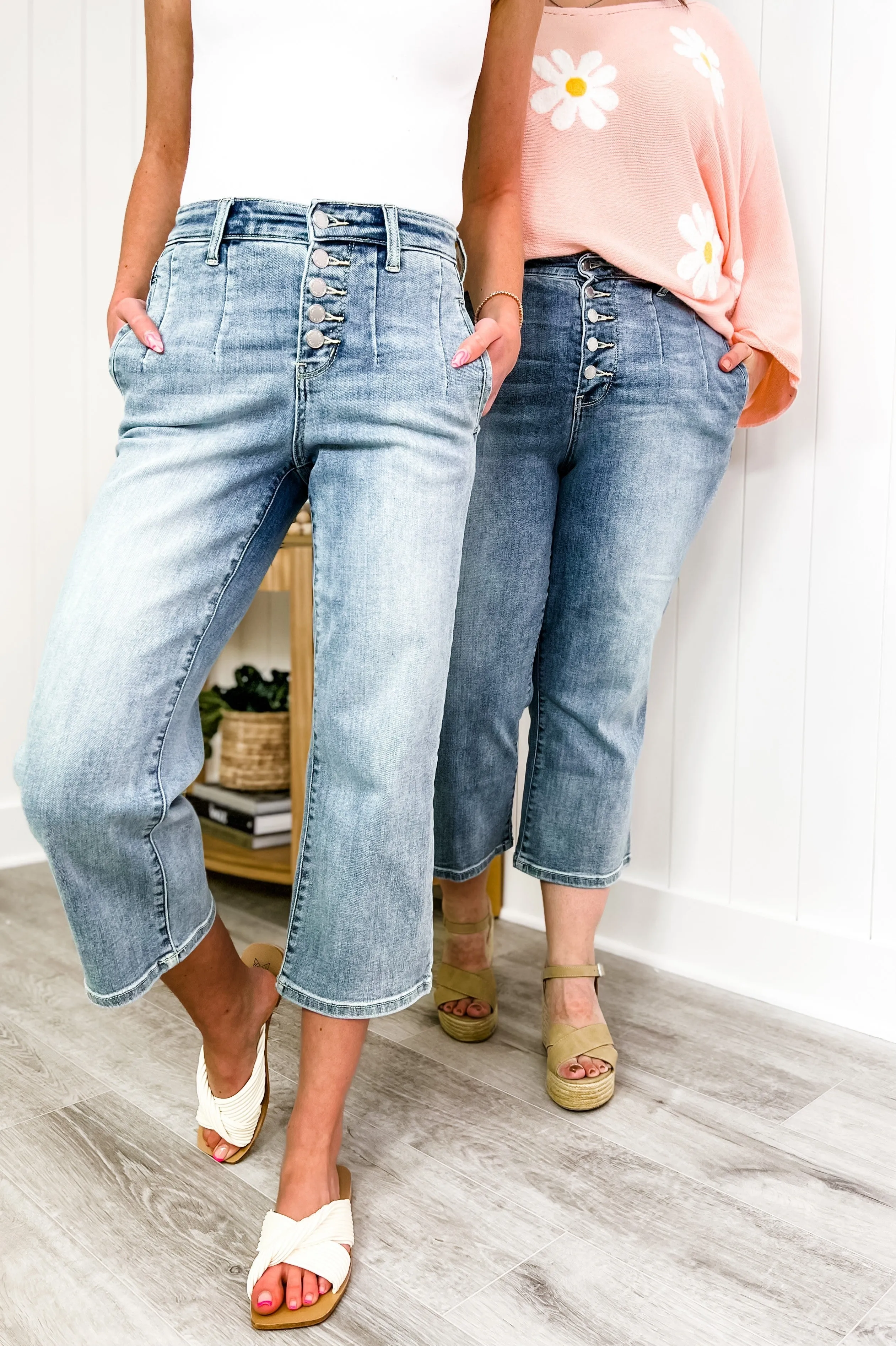 Judy Blue Outer Banks OBX Button Fly Vintage Wash Wide Leg Cropped Jeans