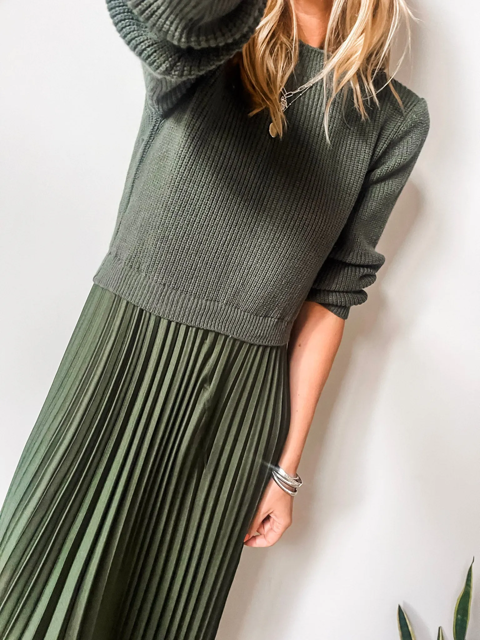 Neat Fit 2-in-1 Pleated Jumper Dress