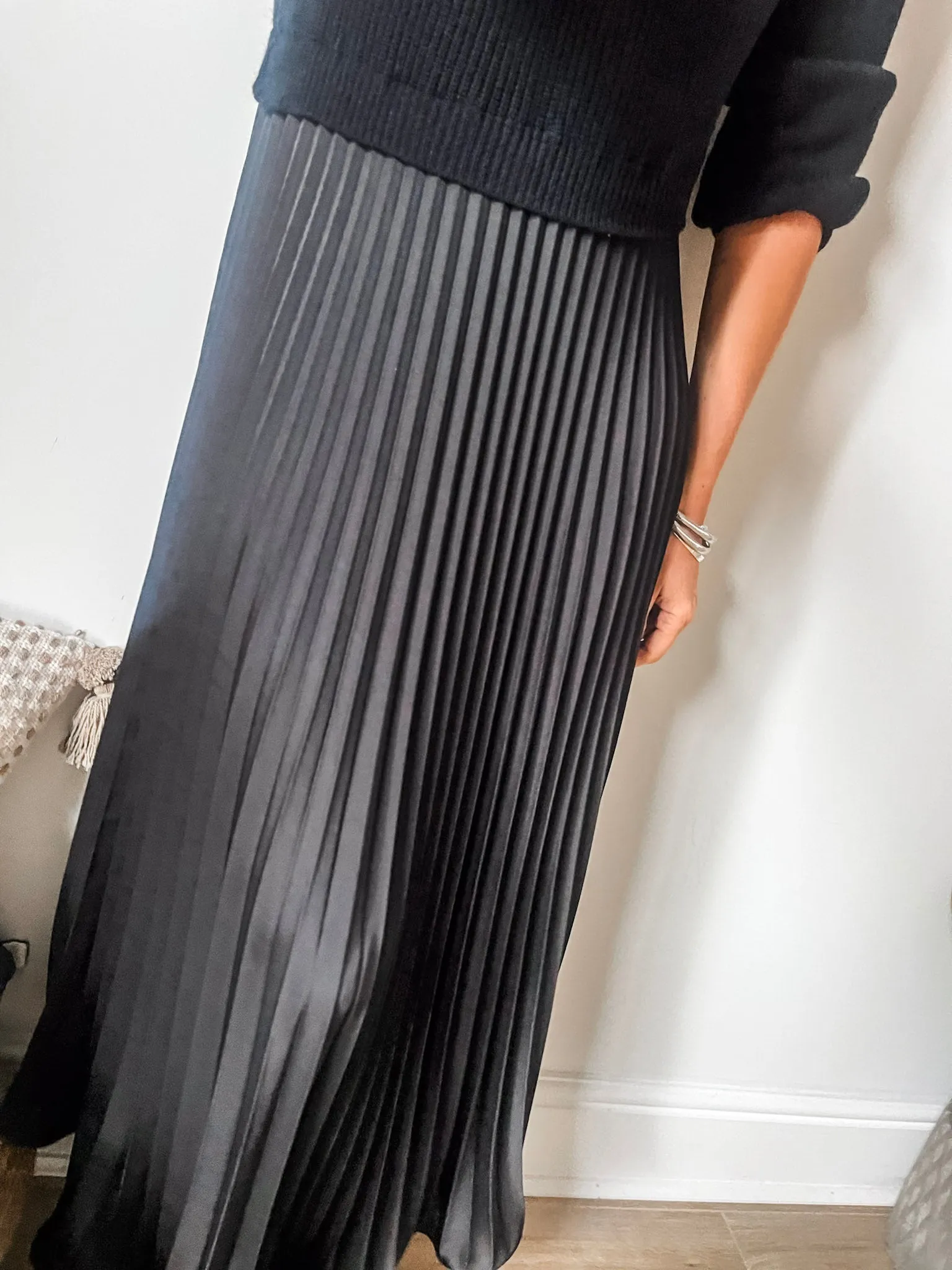 Neat Fit 2-in-1 Pleated Jumper Dress
