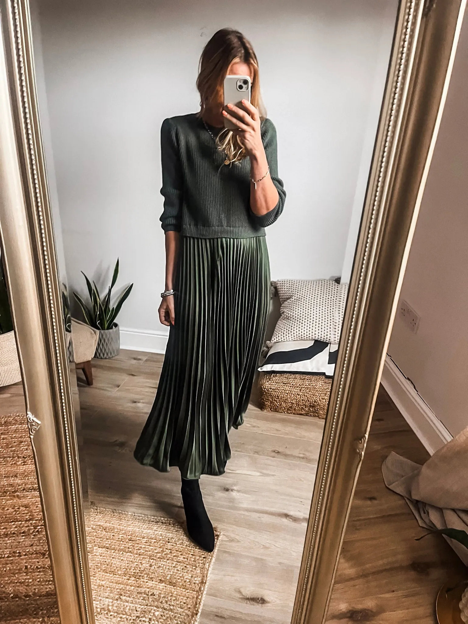 Neat Fit 2-in-1 Pleated Jumper Dress