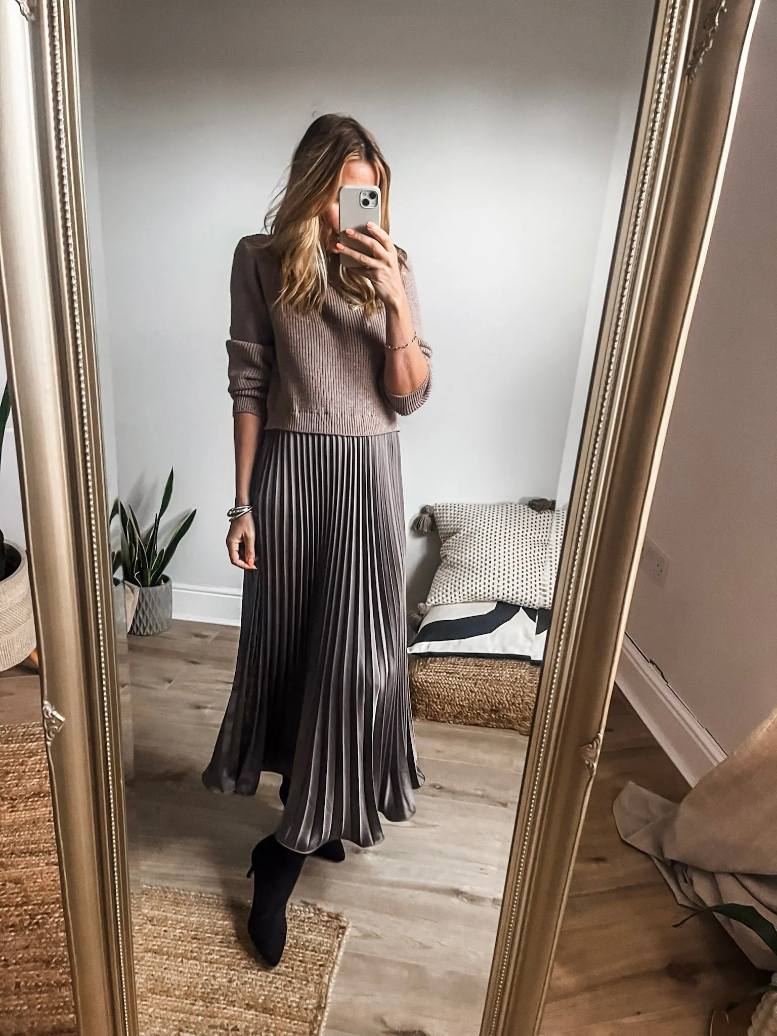 Neat Fit 2-in-1 Pleated Jumper Dress