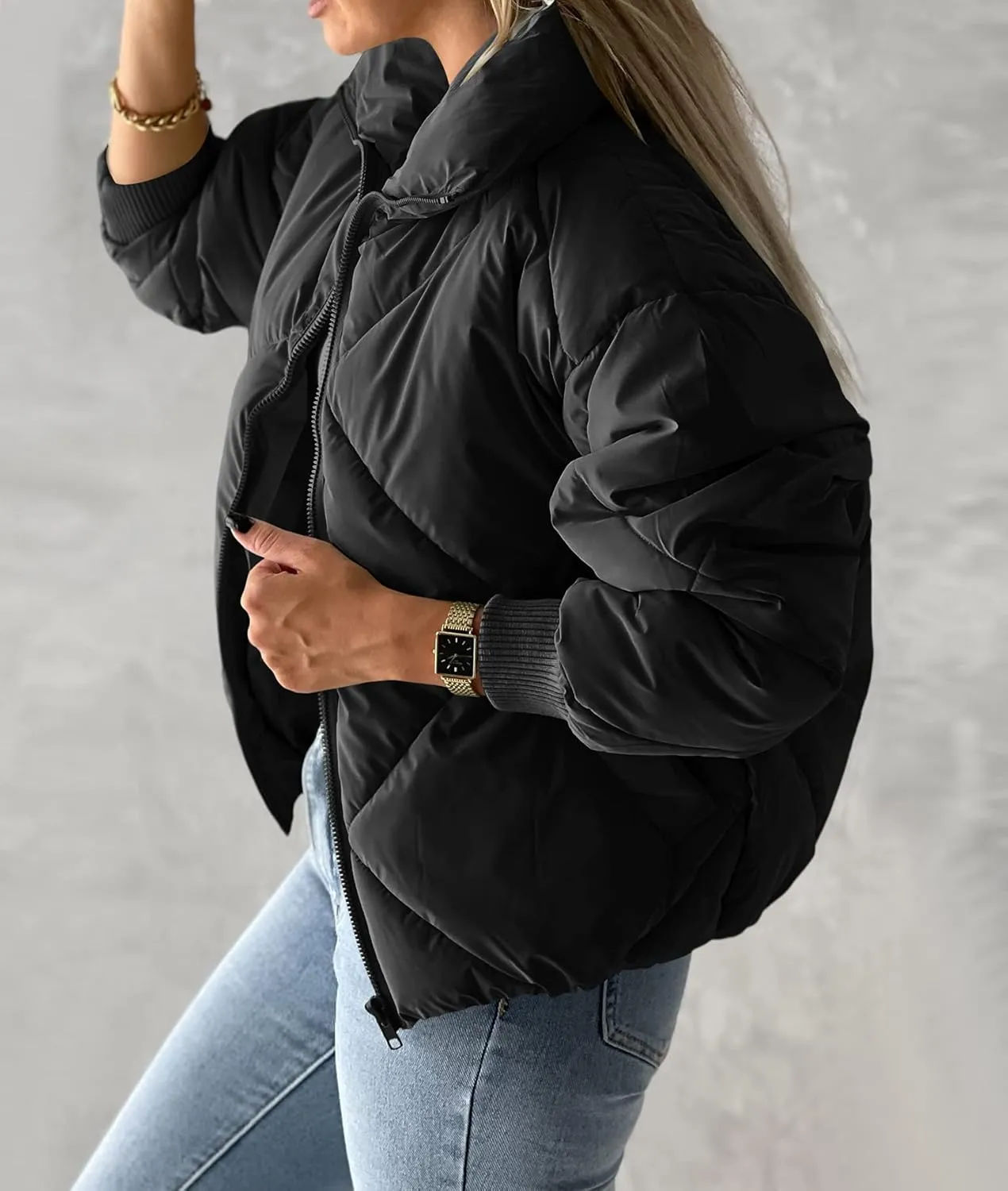Newffr Women's Quilted Puffer Vest Sleeveless Lightweight Zip Up Jacket Winter Warm Coat Outerwear