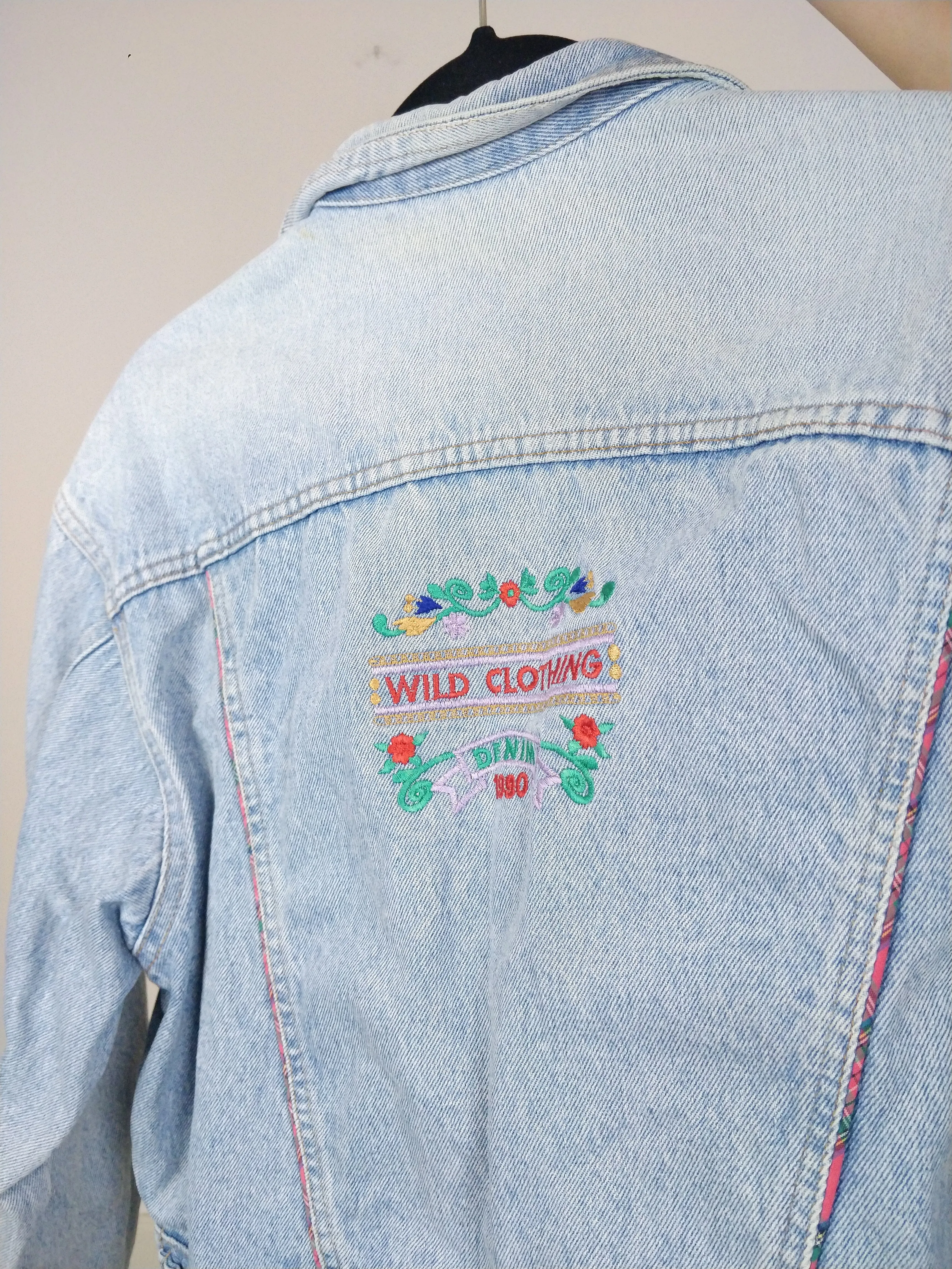 The Wild Denim | Vintage 90s cropped light blue pink embroidery Wild Clothing denim jeans jacket S-M