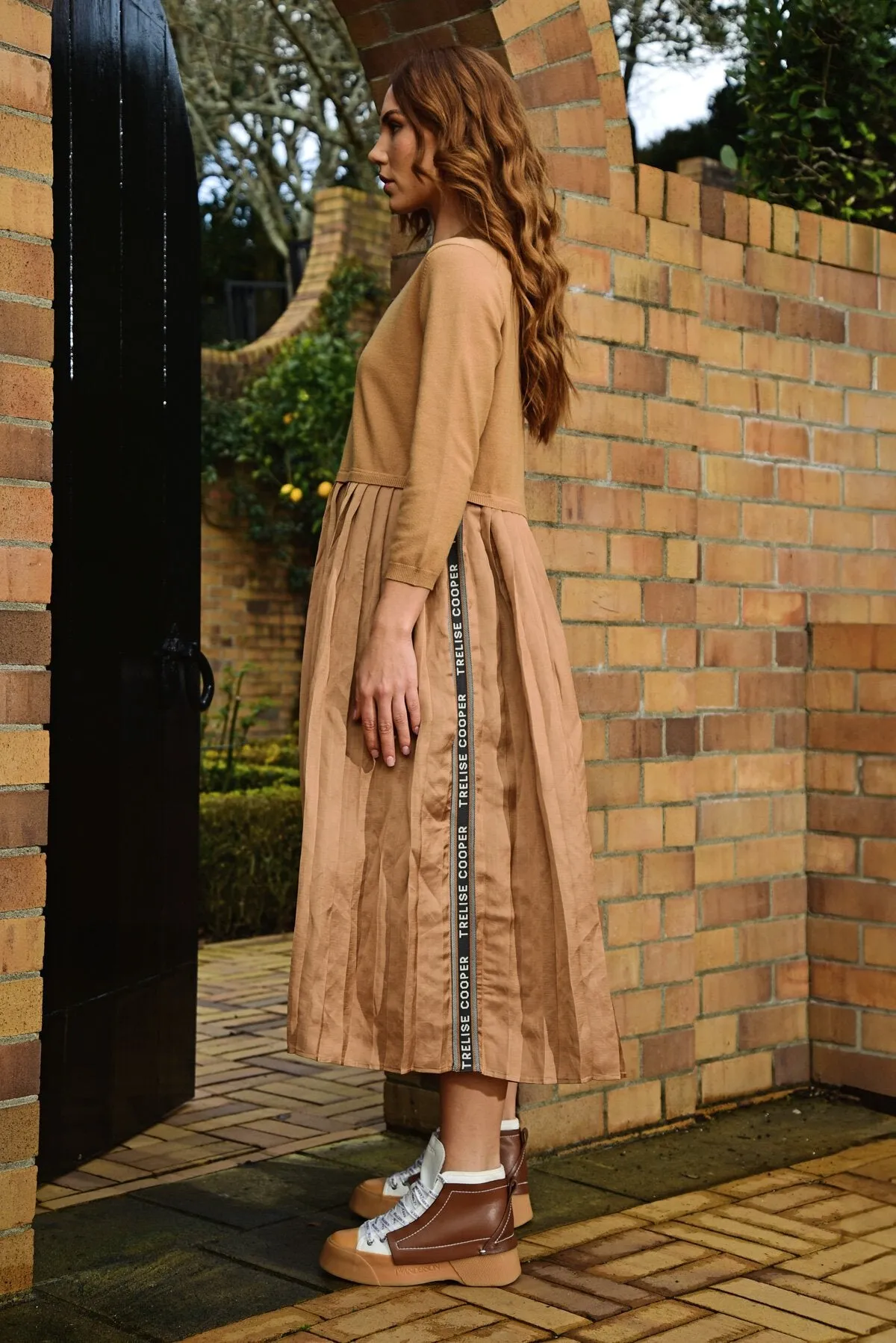 Trelise Cooper COUTURE - Get Over Knit Dress - TOFFEE/ BLACK