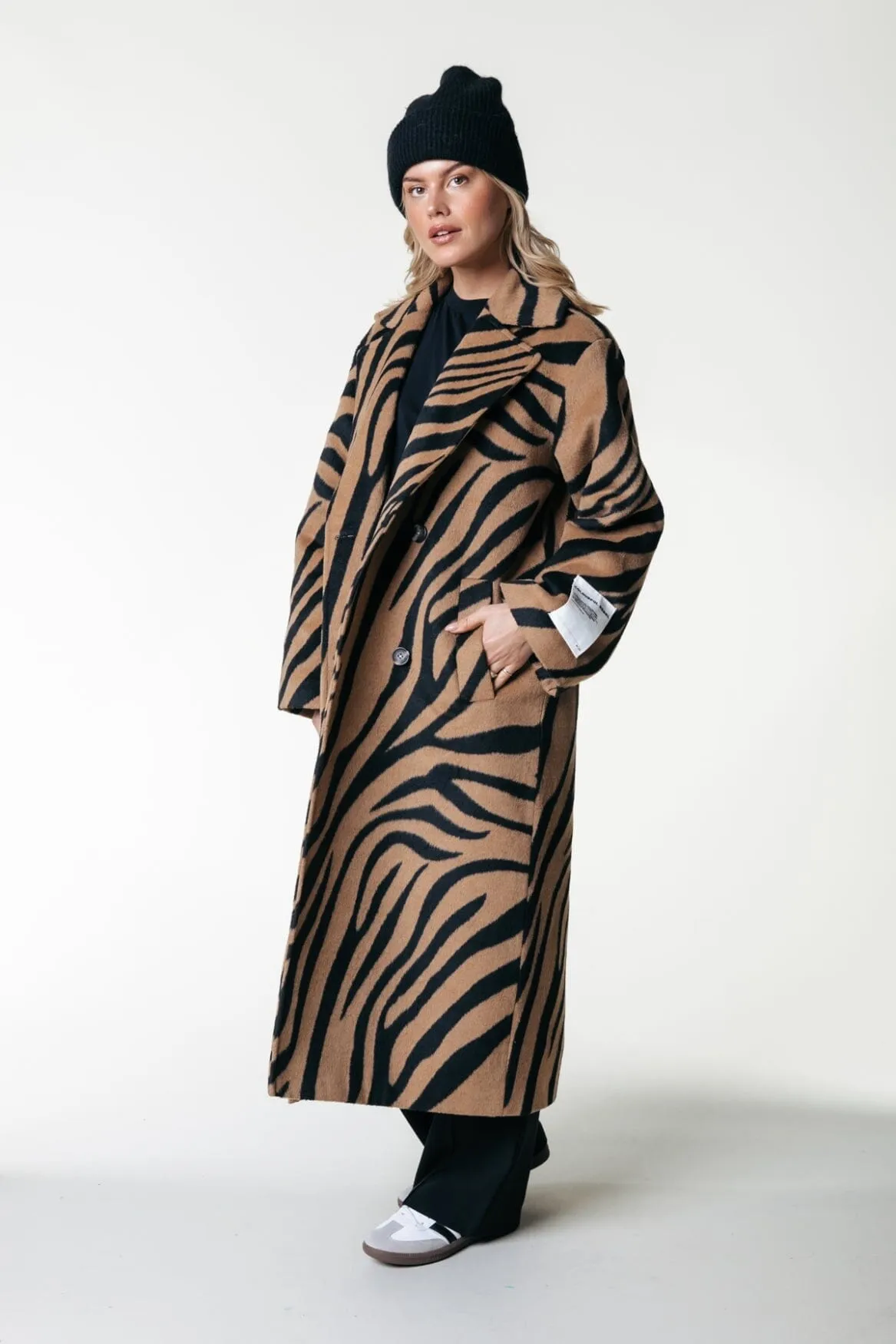Zania Double Breasted Coat | Brown